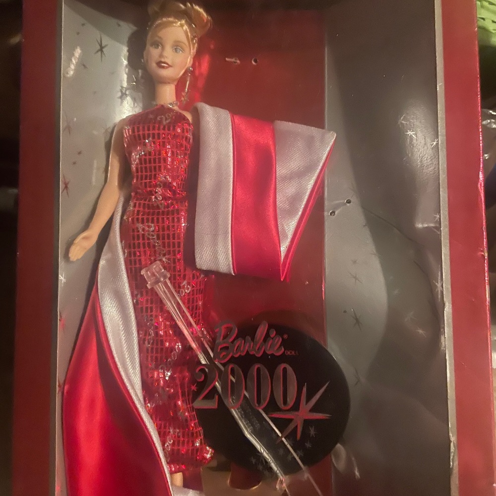 Collector Holiday Barbie 2000